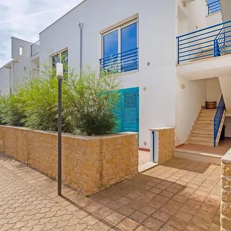 Life In Boncore Торре-Лапилло